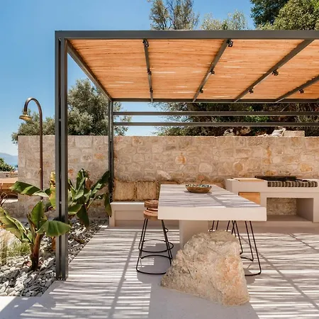 Agapanthus Villa