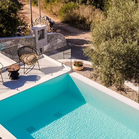 Agapanthus Villa